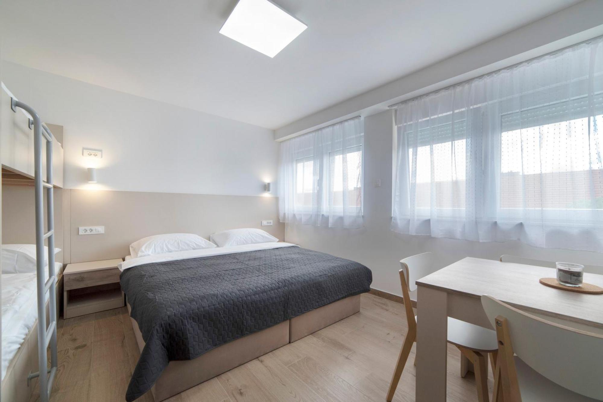 Apartments Pamer, 4Th Floor, No Elevator ザグレブ エクステリア 写真