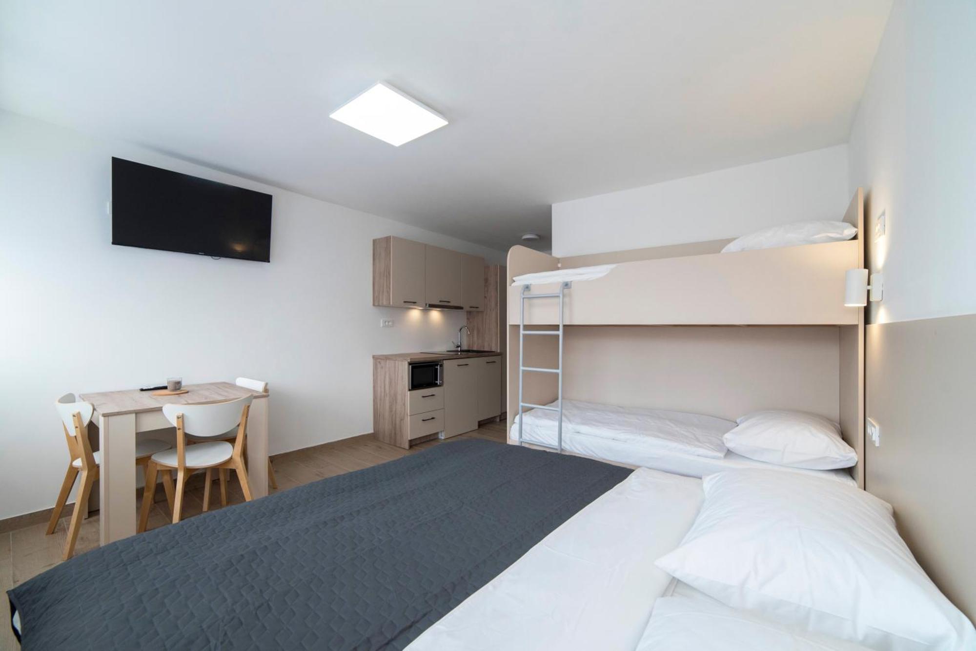 Apartments Pamer, 4Th Floor, No Elevator ザグレブ エクステリア 写真