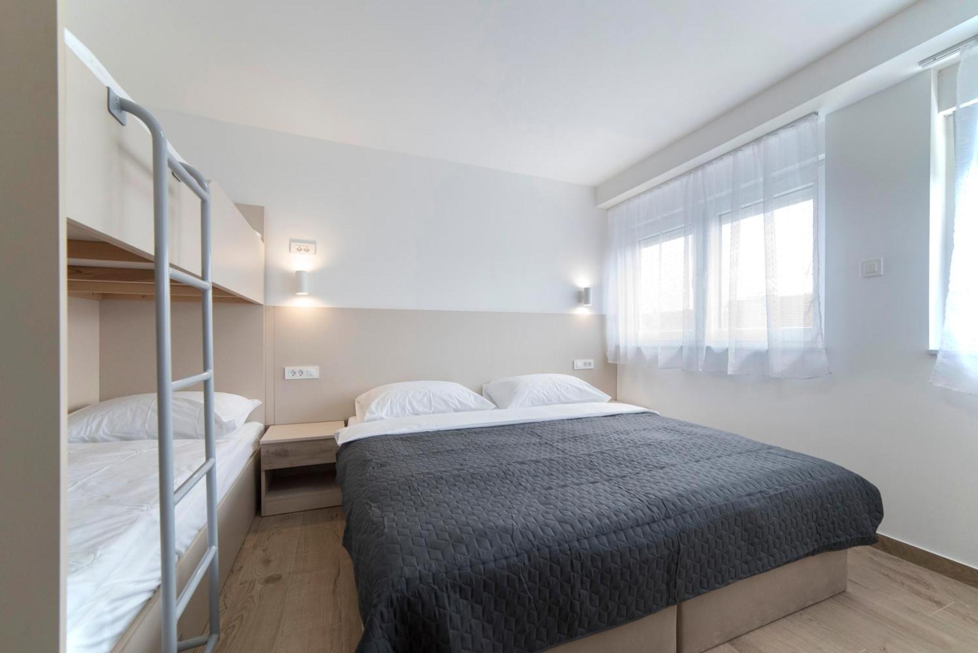 Apartments Pamer, 4Th Floor, No Elevator ザグレブ エクステリア 写真
